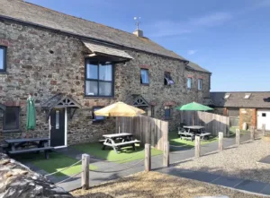 Cortryn Barnstead, Cornwall