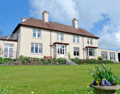 9 Bedroom Secluded Retreat, Devon