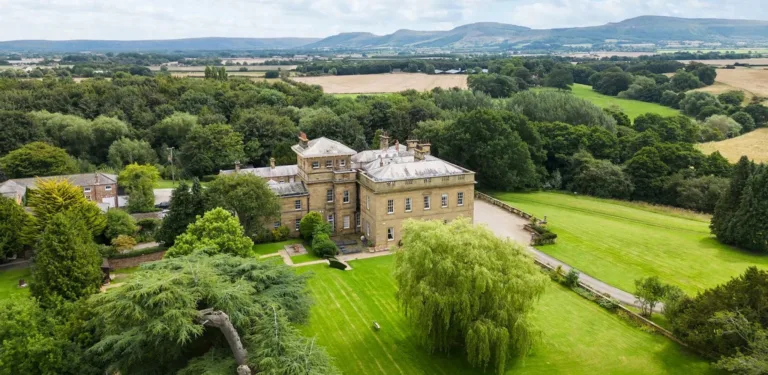 Fits-a-group-of-40-ashen-gate-north-yorkshire-Luxury-Group-Stay